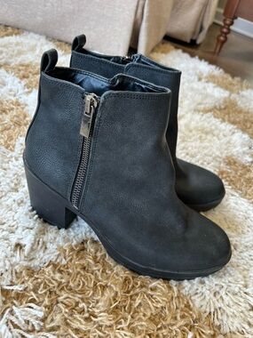 Women's Black Ankle Booties with Side Zip